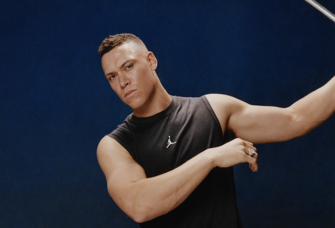 Aaron Judge Recreates Icon Michael Jordan "Six-Rings" Photo