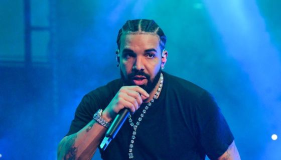 STREAMED: Drake Remixes 4Batz Viral Hit “Act II: Date @ 8,” DJ
Premier Taps Russ To “Work This Out,” & More
