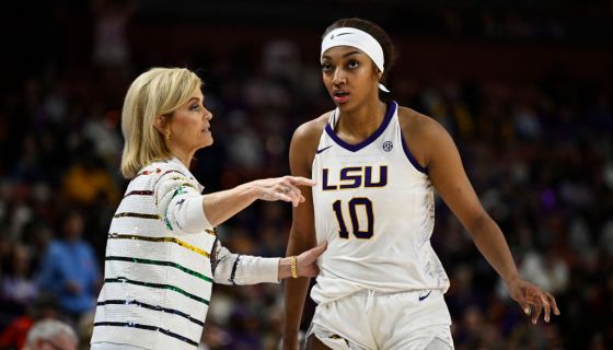 LSU Head Coach Kim Mulkey Threatens To Sue The Washington P...ver
Forthcoming “Hit Piece,” X Users Give Her The Side-Eye