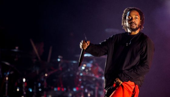 STREAMED: Kendrick Lamar Spins Block On Drake With “6:16 In LA”
Diss, 4Batz Drops “u made me a st4r” Project & More