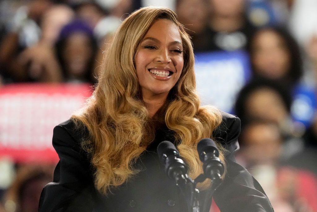 Billboard Names Beyoncé #1 Pop Star of the 21st Century