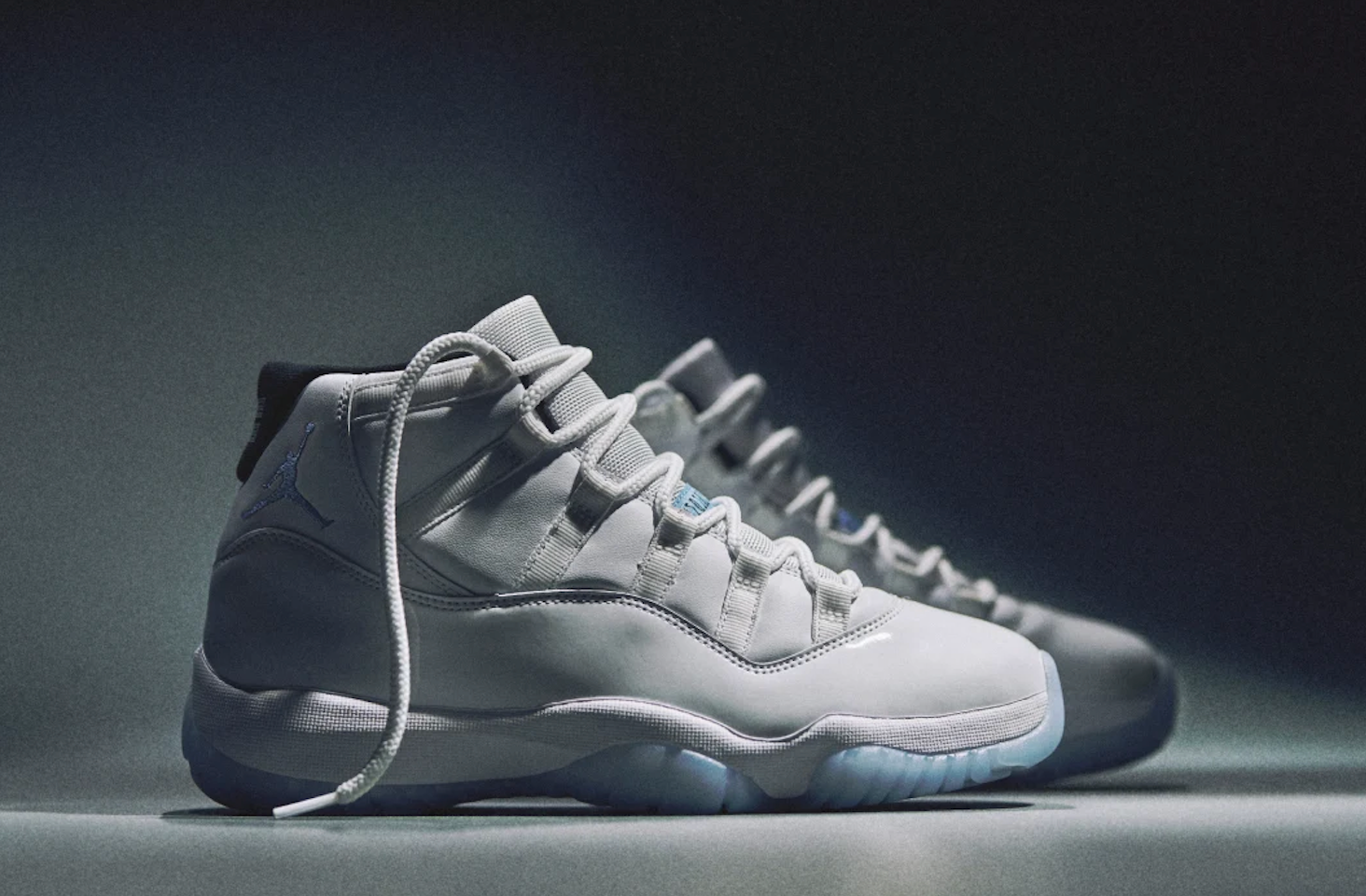 Nike AIR JORDAN XI LEGEND BLUE