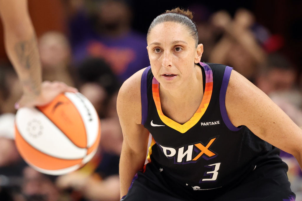 Connecticut Sun v Phoenix Mercury