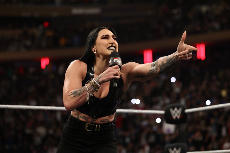 WWE Monday Night Raw