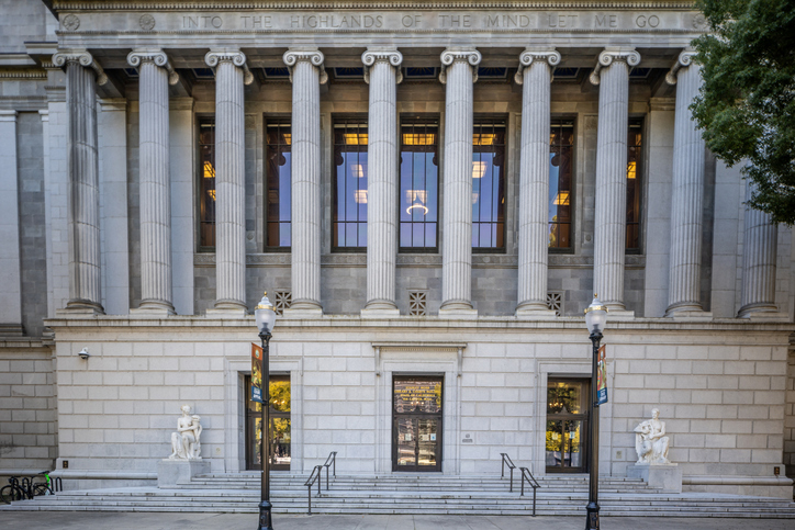 Stanley Mosk Library and Courts Building