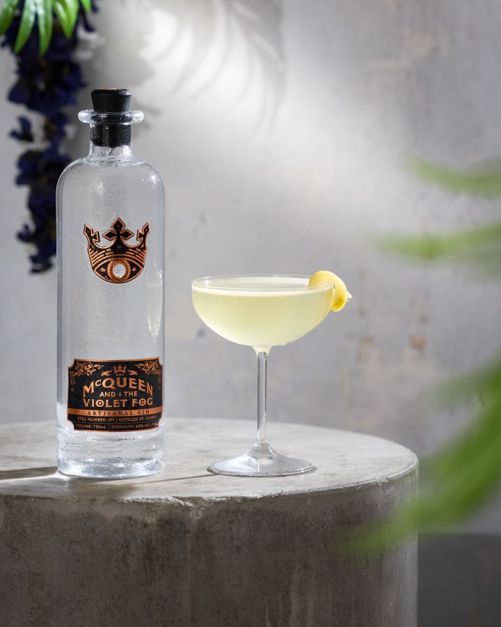 The Queen's Knees Martini