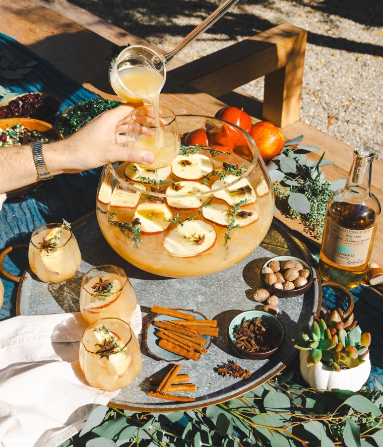 Casa Apple Crisp Punch Bowl (Large Format)