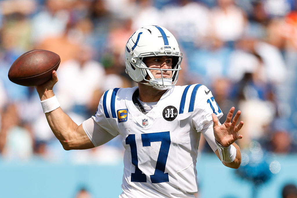 Indianapolis Colts v Tennessee Titans