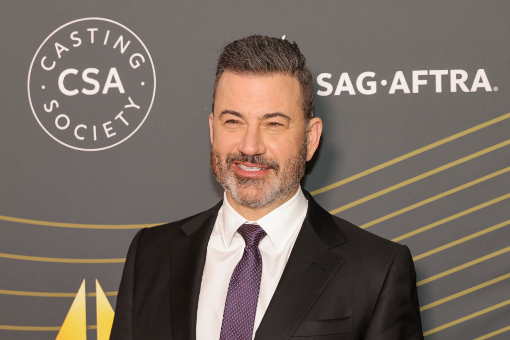 Jimmy Kimmel’s Suspension Ends With An Ovation, Jokes, and a Shot at Trump