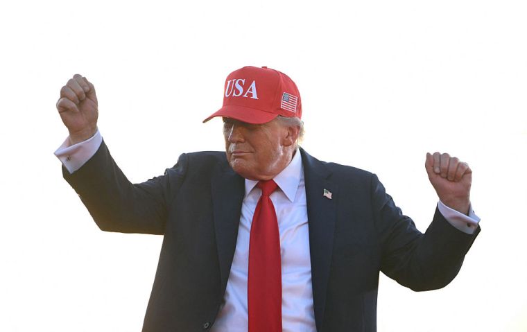 A close up of the The Donald Trump Dance at 'Salute To America.'