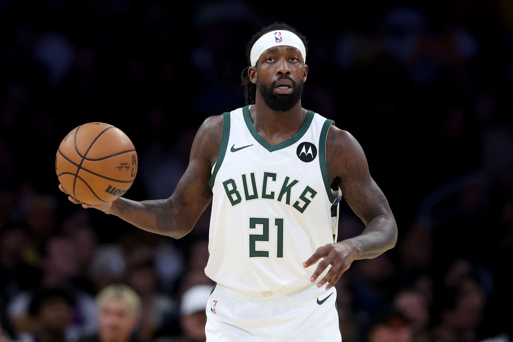 Milwaukee Bucks v Los Angeles Lakers