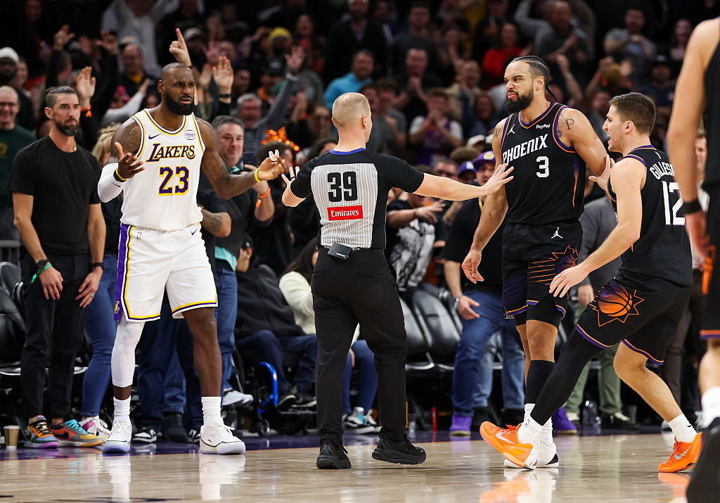 A Pissed Off LeBron James Held Back Amid Dillon Brooks Trolling, Social Media Fired Up