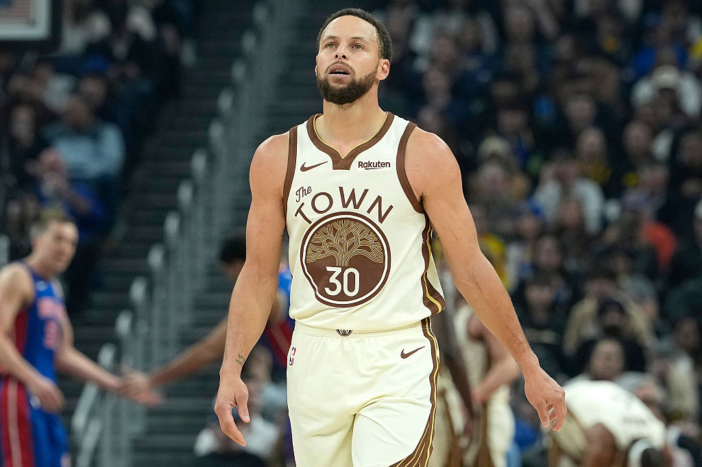 Steph Curry Ends Sneaker Free Agency By Inking Deal With Li-Ning