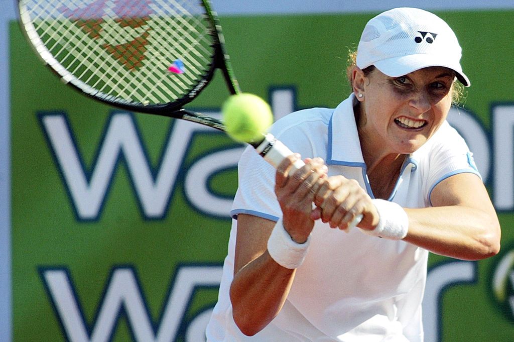 TOPSHOT-TENNIS-HK-SELES-RETURN