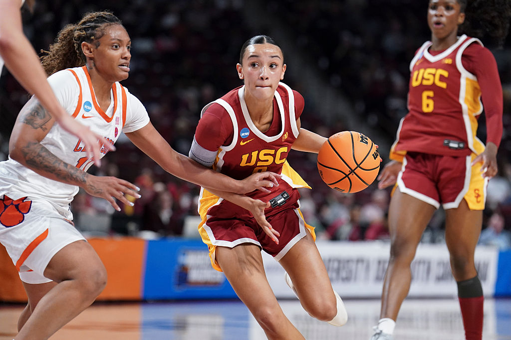 Who Is Jazzy Davidson? The USC Freshman Phenom The Internet Is Losing It Over