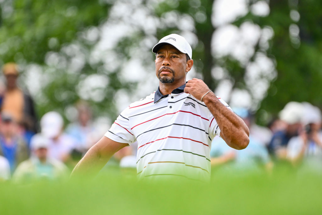 sun-day-red-tiger-woods