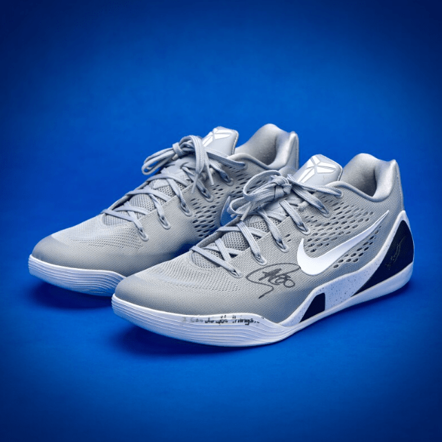 aSotheby's Stephen Curry Collection "My Sneaker Free Agency"