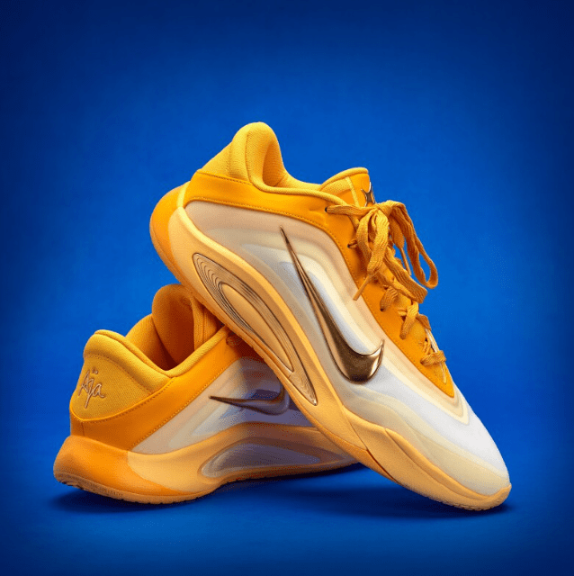 aSotheby's Stephen Curry Collection "My Sneaker Free Agency"