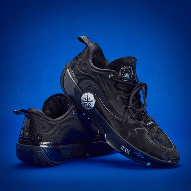 aSotheby's Stephen Curry Collection "My Sneaker Free Agency"