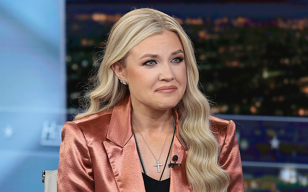 Erika Kirk Cries “Whiteface” Over Druski Skit But The Internet Can’t Get Past Her Outfit