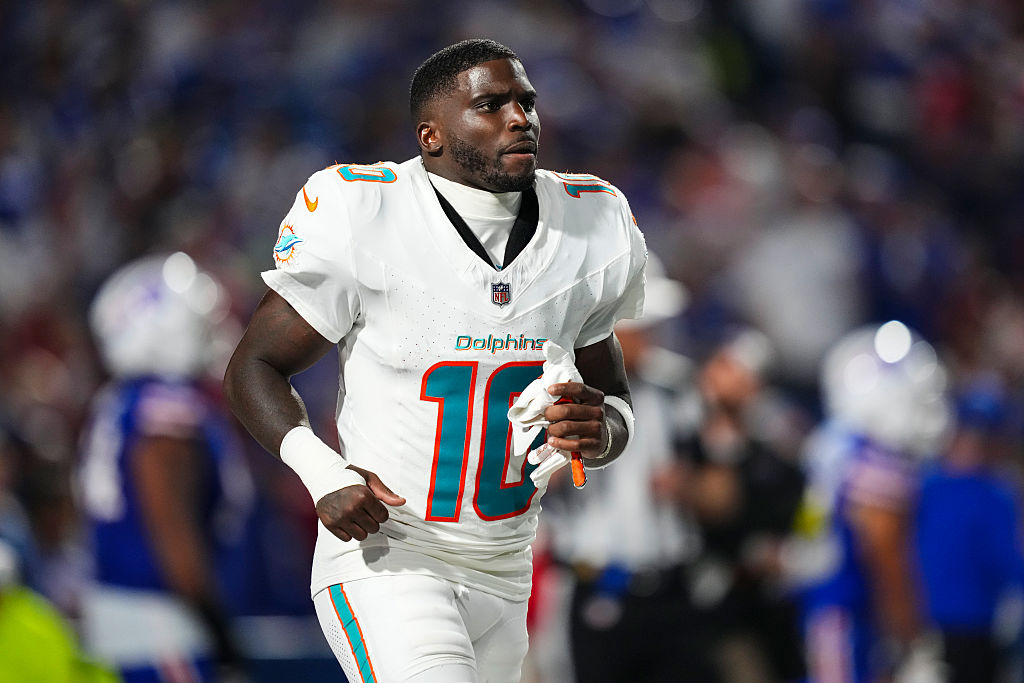 Miami Dolphins v Buffalo Bills