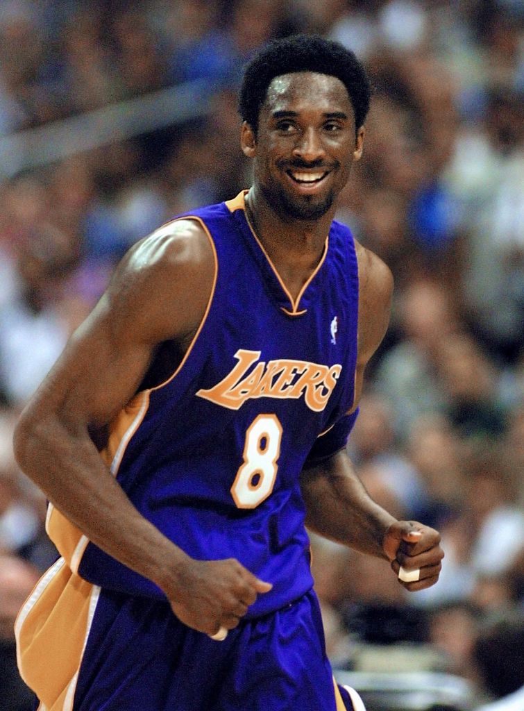 BKN-LAKERS-SPURS-BRYANT-SMILE